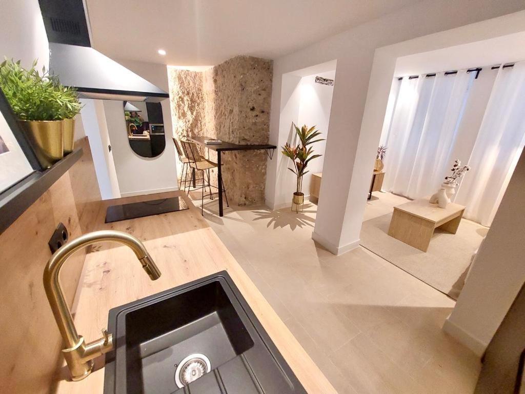 Helearon Suite Malaga Exterior photo